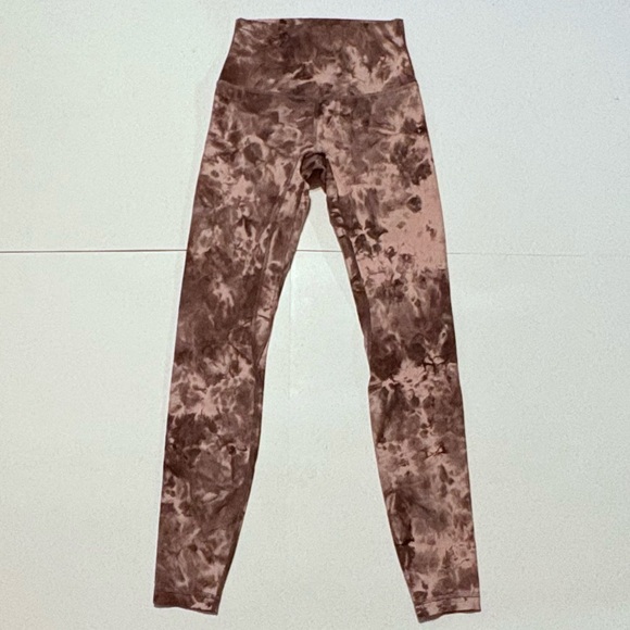 lululemon Align Hi-Rise Leggings, 25” Tie Dye Mink Berry/Lunar Rock, sz 4 - Picture 4 of 7